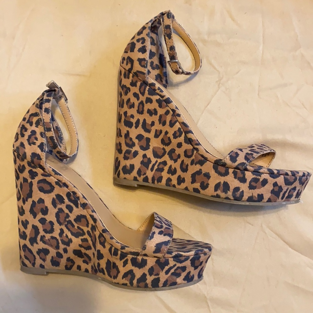 Leopard wedges